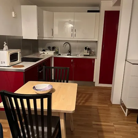 In Quiet Neighborhood *